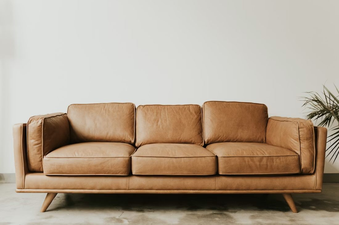 Hochwertiges Ledersofa, frisch aufgearbeitet